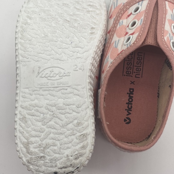 VICTORIA GIRL'S LACELESS SNEAKERS NUDE. - Picture 11 of 11